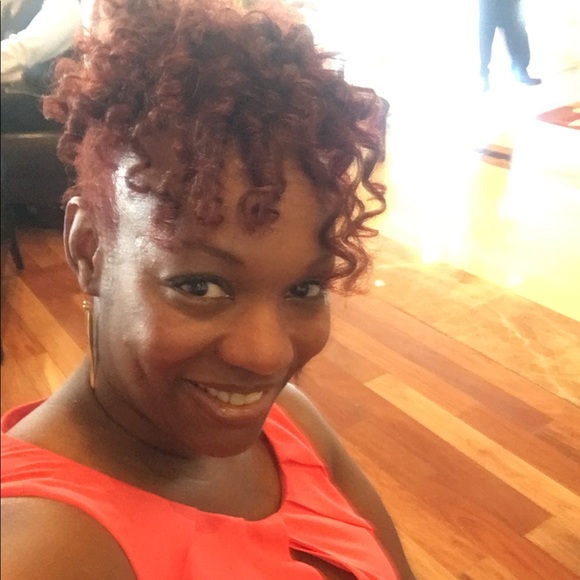 Meet your Posher, Aisha - Picture 1 of 1